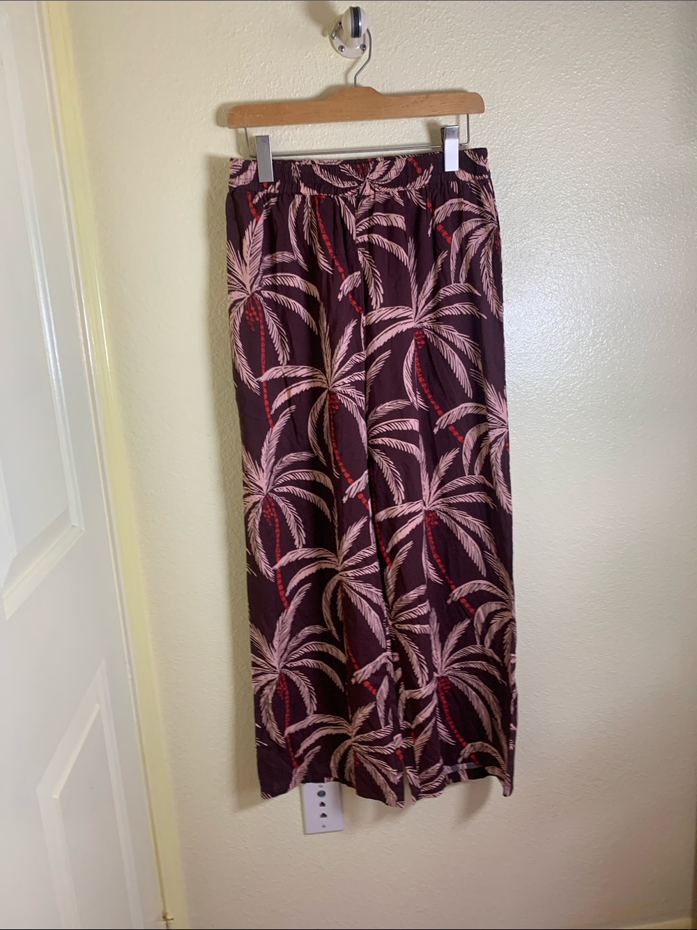 NWOT Club Z Wide Leg Tropical Print Pants, Size L
